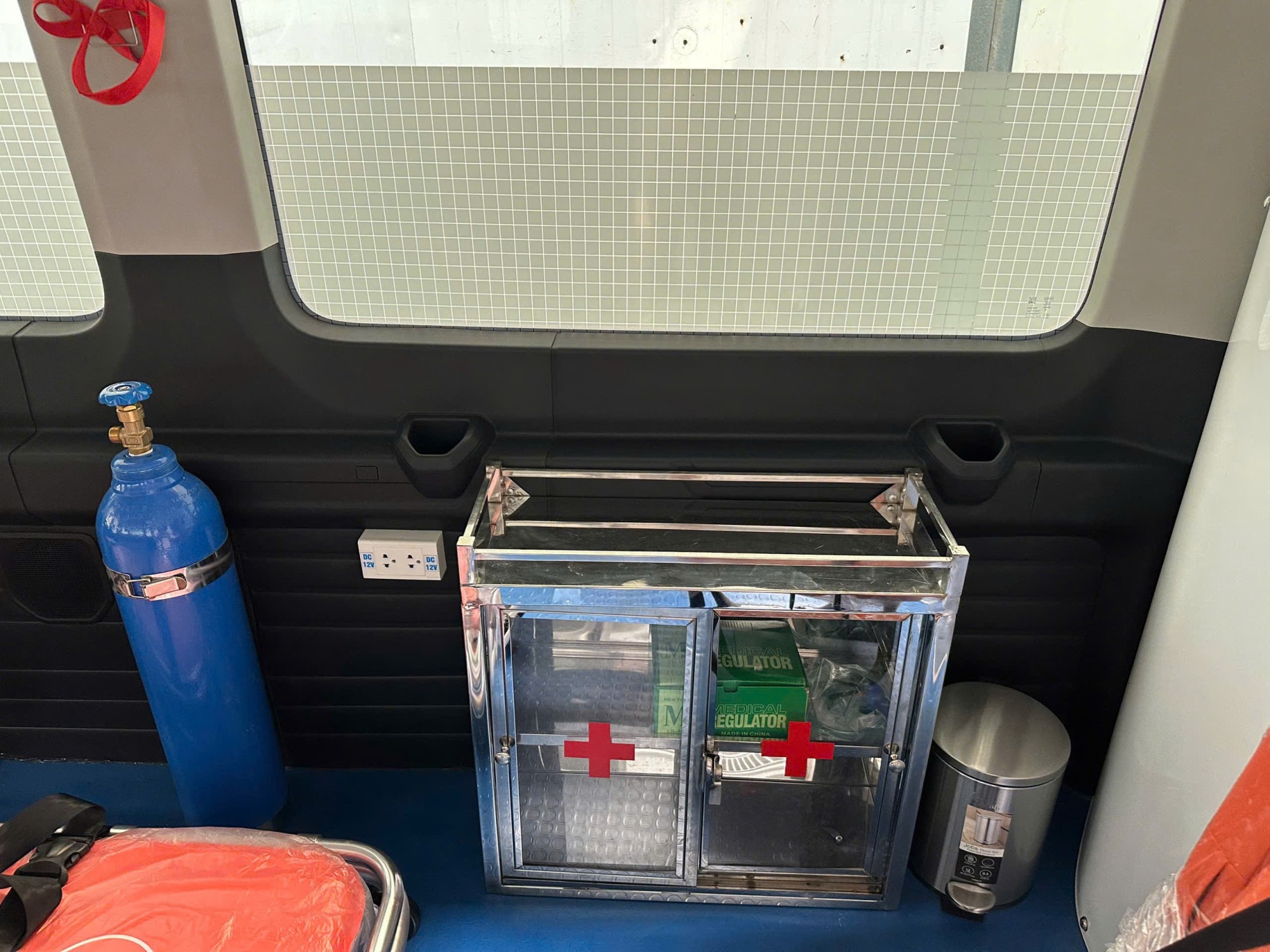 Ford Transit Cứu Thương